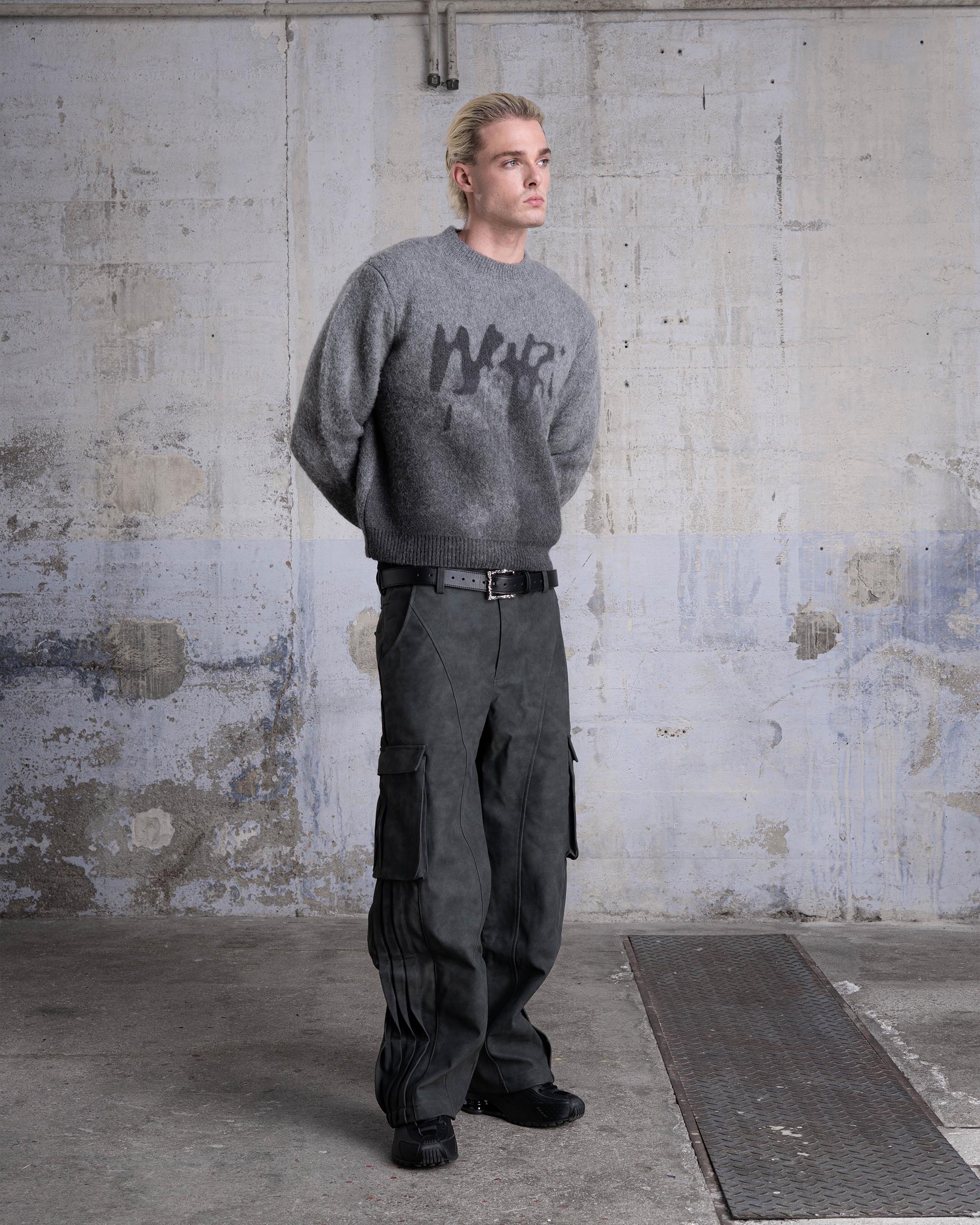 Faded "PUFFY" Knit - Gris foncé - Image 4