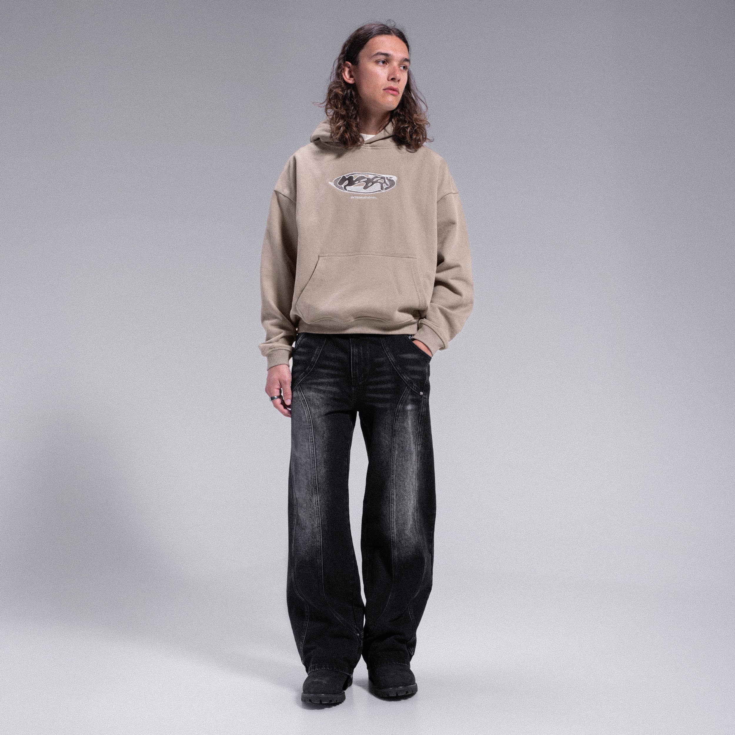 Hoodie brodé "WEYZ CORP" - Beige - Image 4