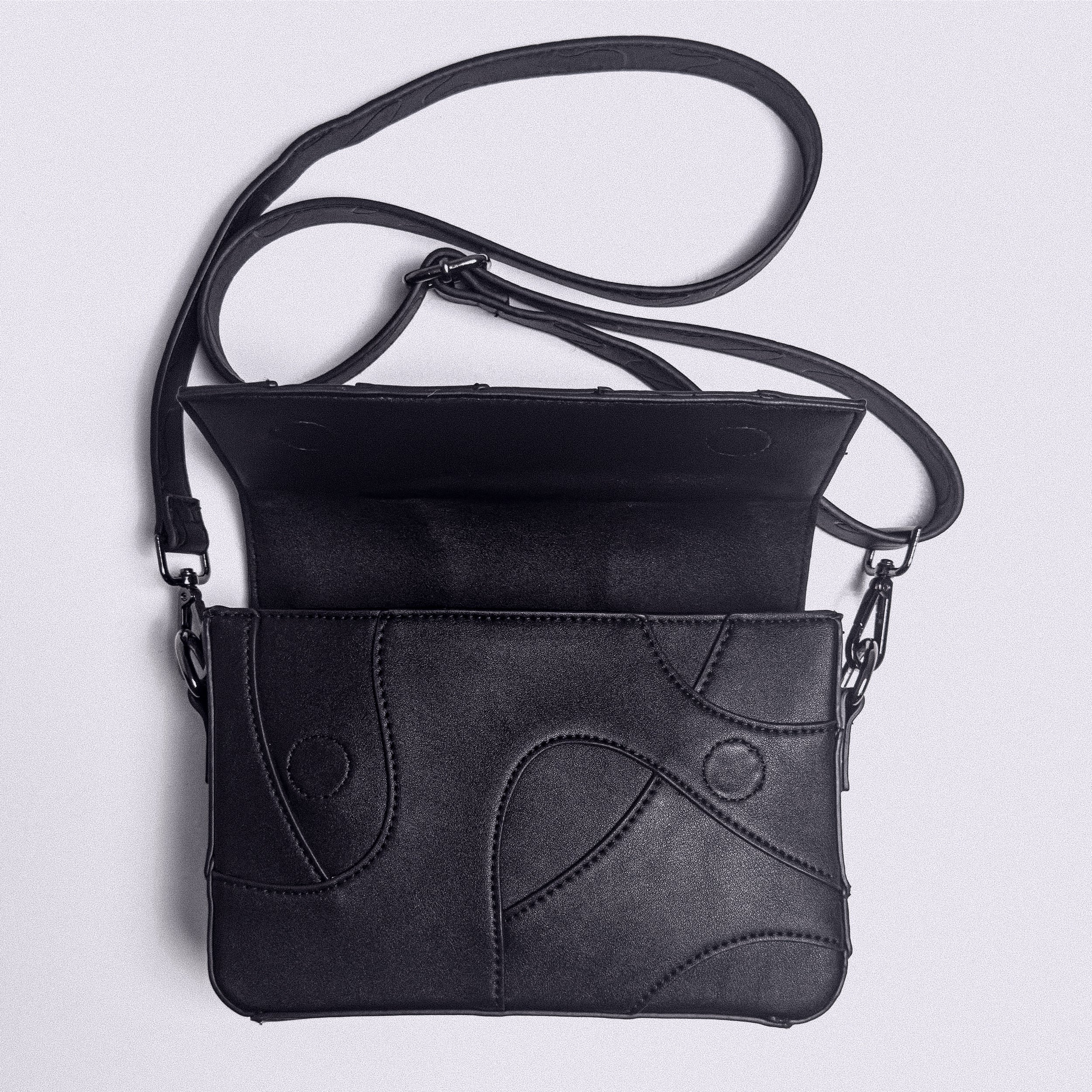 Shoulder Bag "Wavy" - Black - Image 4