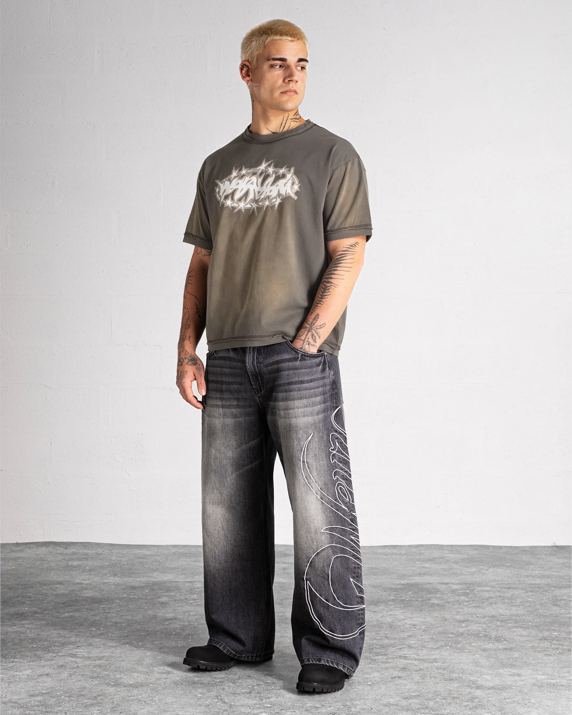 T-shirt "SPIKES" - Faded Khaki - Image 4